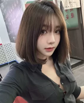 00后性感刚下海的按摩小妹