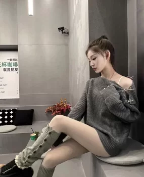 热辣苗条性感美容美发店潮流收银员妹妹