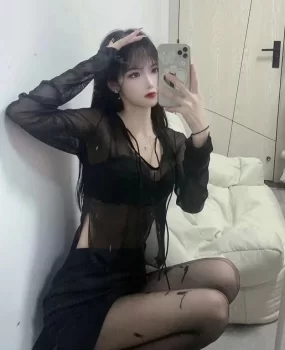 银泰商场里头卖化妆品精致黑丝销售仙女姐姐