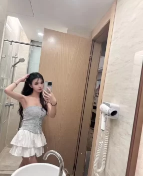 长腿龙湖小姐姐