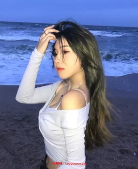 兼职D奶学生妹，听指挥长沙市